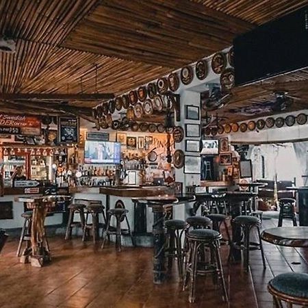 Harleys Hotel Olongapo Dış mekan fotoğraf