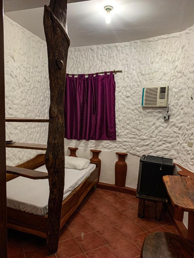 Harleys Hotel Olongapo Dış mekan fotoğraf